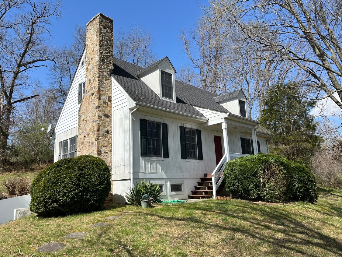Foto principal - 5447 Rallywood Farm Ln