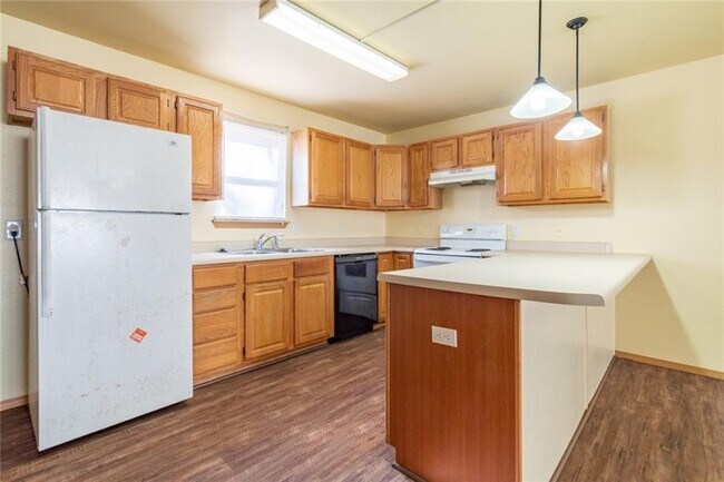 Foto del edificio - 210 Meadow Ct