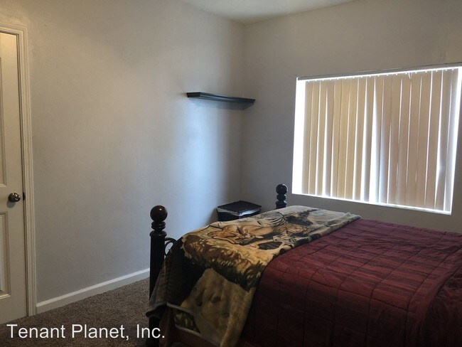Building Photo - 4 br, 2 bath House - 6425 Shaules Avenue