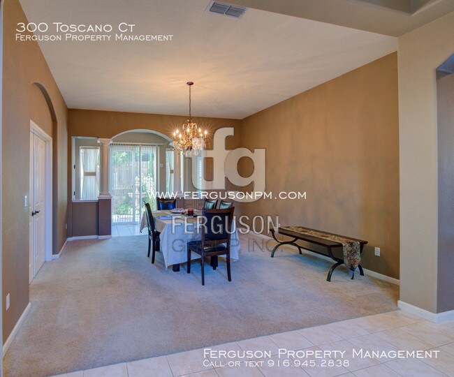 Building Photo - 300 Toscano Ct