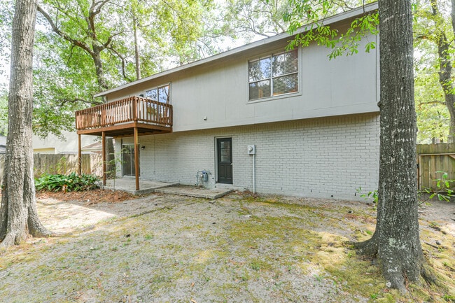 Building Photo - 2051 Oak Shores Dr