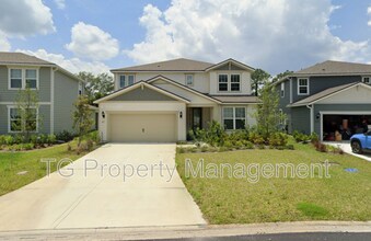 Building Photo - 217 Red Barn Rd