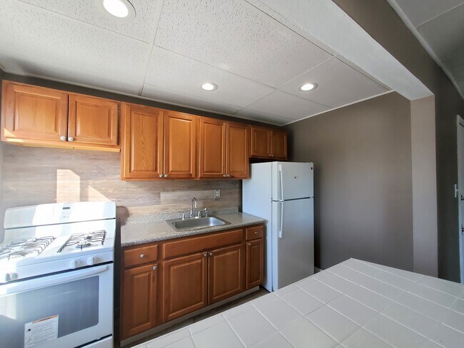 Foto del edificio - 5715 E Liberty Blvd