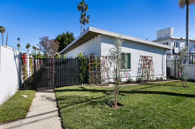 Building Photo - 4206 S Centinela Ave