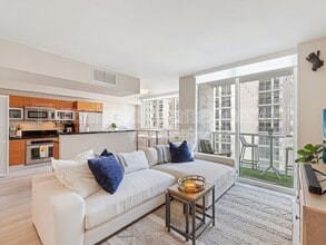 Building Photo - 253 NE 2nd St