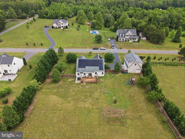 Foto del edificio - 320 Timber Mill Ln