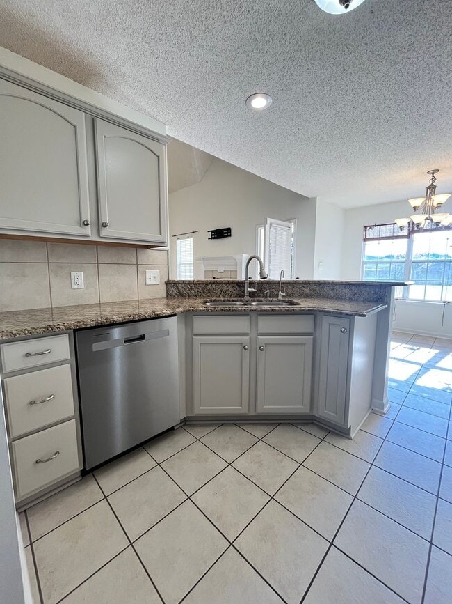 Building Photo - 715 Sark Dr