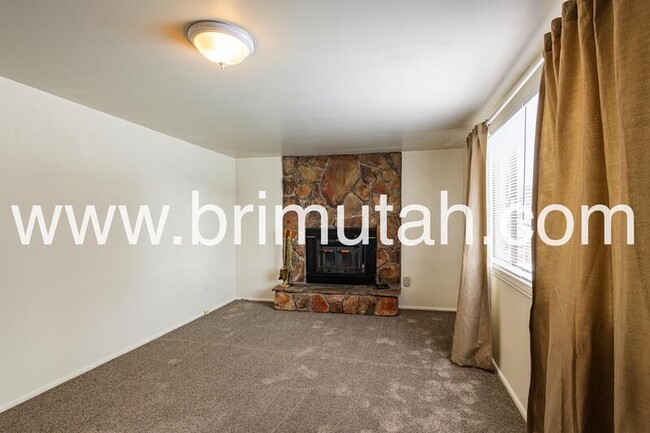Building Photo - 775 E Johnsonway Dr