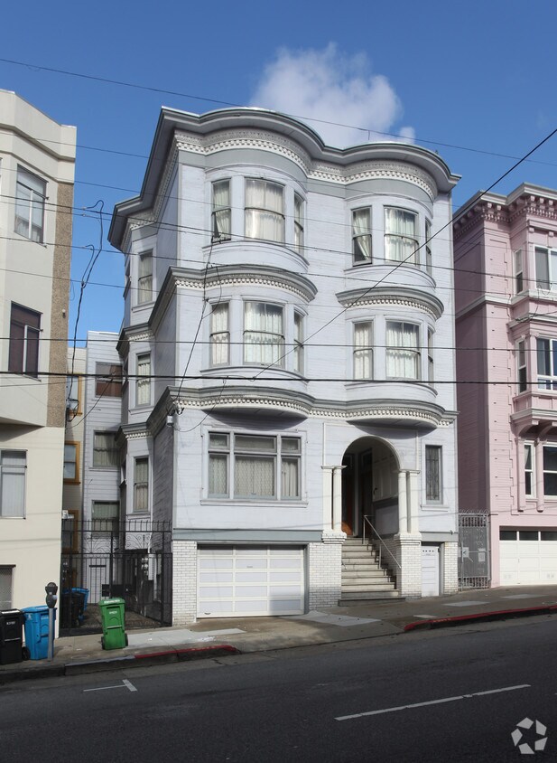 Primary Photo - 1620 Washington St