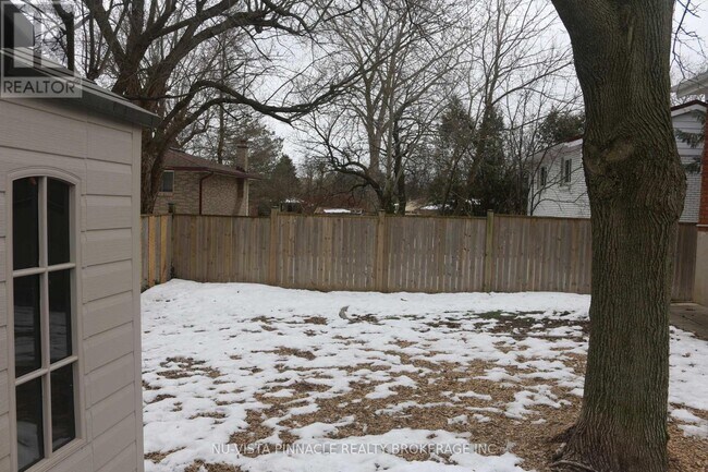 Building Photo - 456 Rippleton Rd