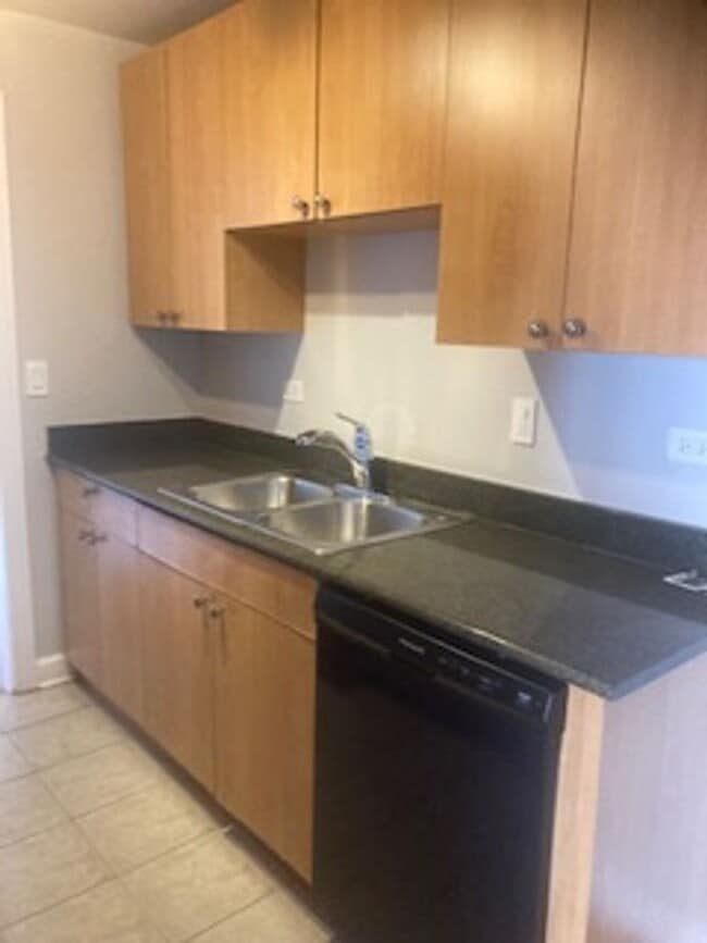 Building Photo - Richmond Apartments LLC