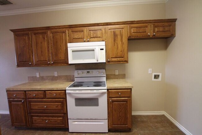 Foto del edificio - 3 Bedroom 2 Bath Duplex in Lindale ISD! Yo...