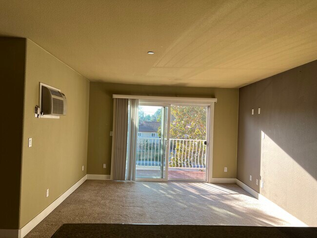 Foto del edificio - 2380 Homestead Rd