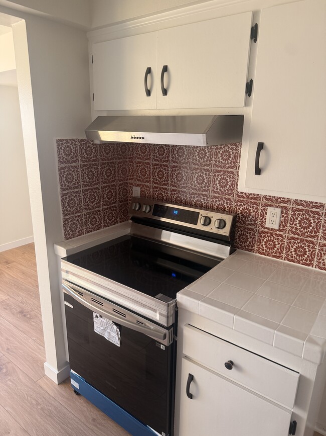 Building Photo - 770 W Imperial Ave