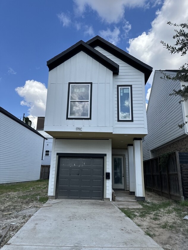 Primary Photo - 1711 Ruth St