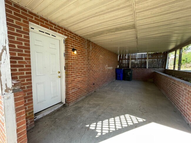 Foto del edificio - 222 N E St