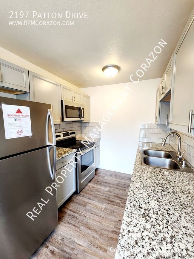 Foto del edificio - Newly upgraded upstairs 2 Bed, 1 Bath Apt ...