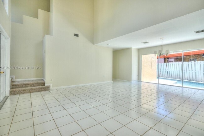Foto del edificio - 9965 SW 155th Ct