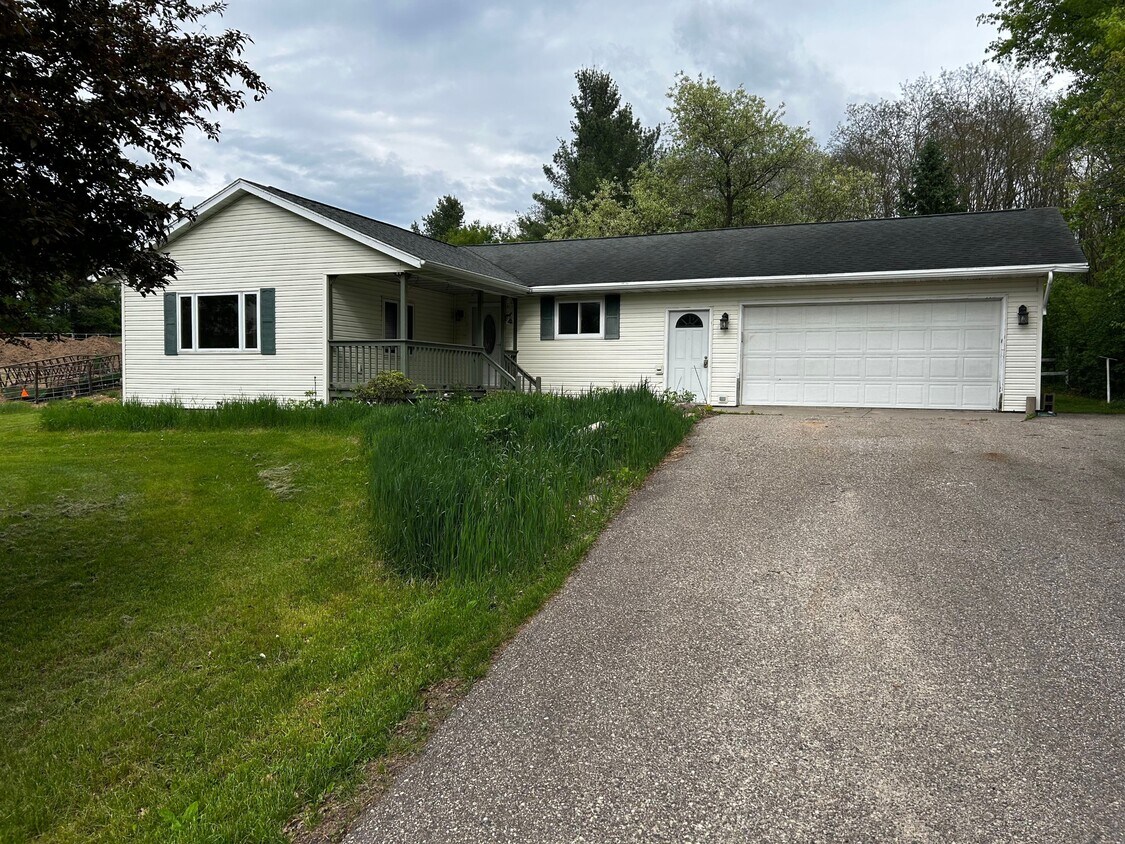 Foto principal - 4217 County Rd T