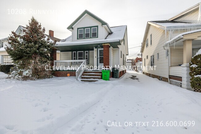 Foto del edificio - 10208 Runnymede Ave