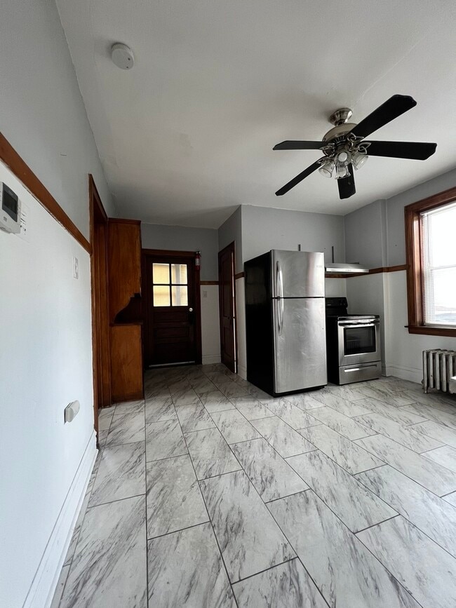 Building Photo - 5044 W 30th St