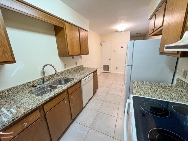 Foto del edificio - 4320 SW 20th Ln
