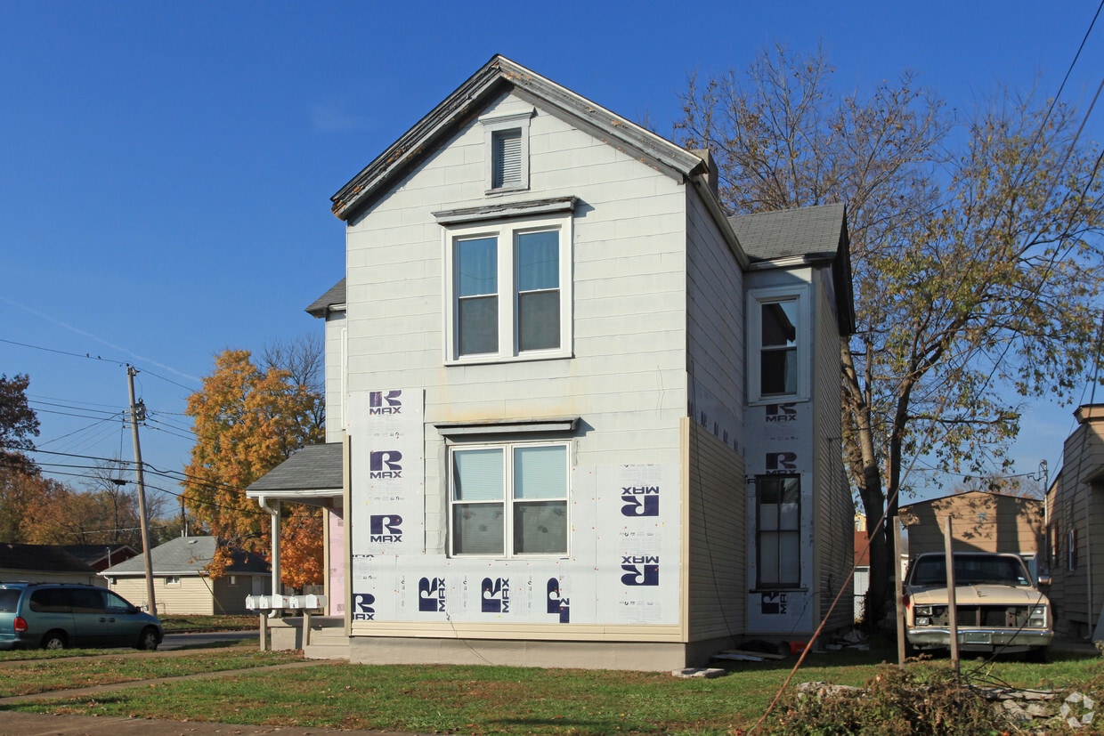 929 Virginia Ave, Clarksville, IN 47129 Apartments in Clarksville, IN