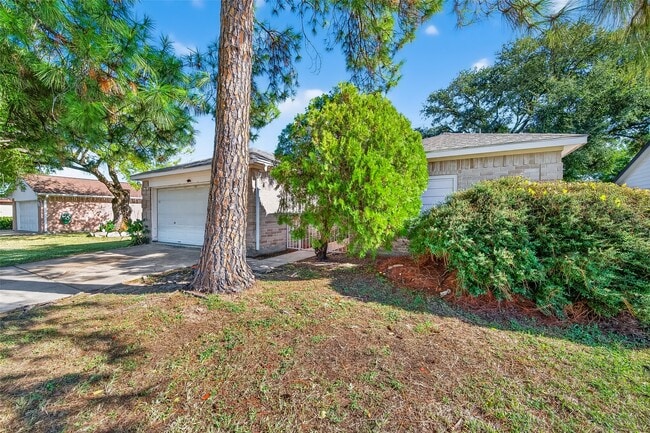 Building Photo - 20119 Telegraph Square Ln