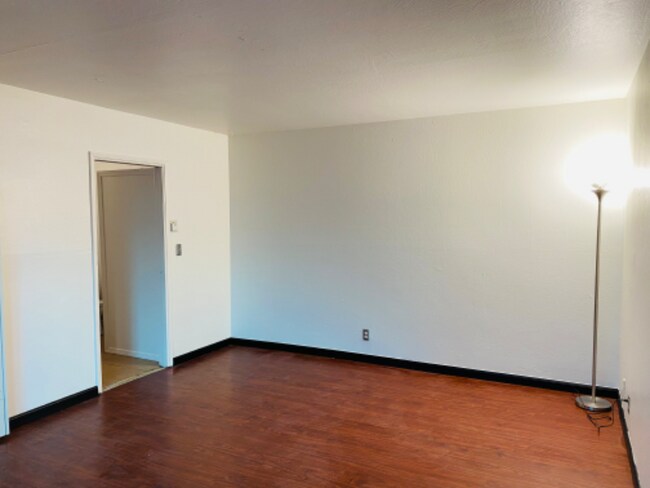 Building Photo - 1314 D St