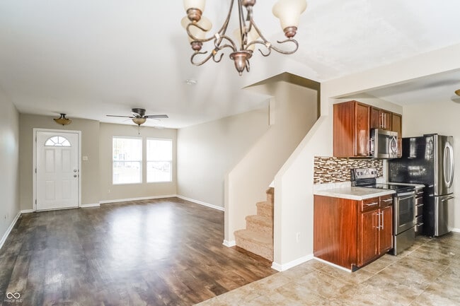 Building Photo - 622 Greenway St