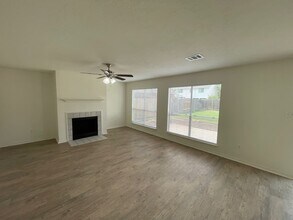 Building Photo - 6427 Founding Dr