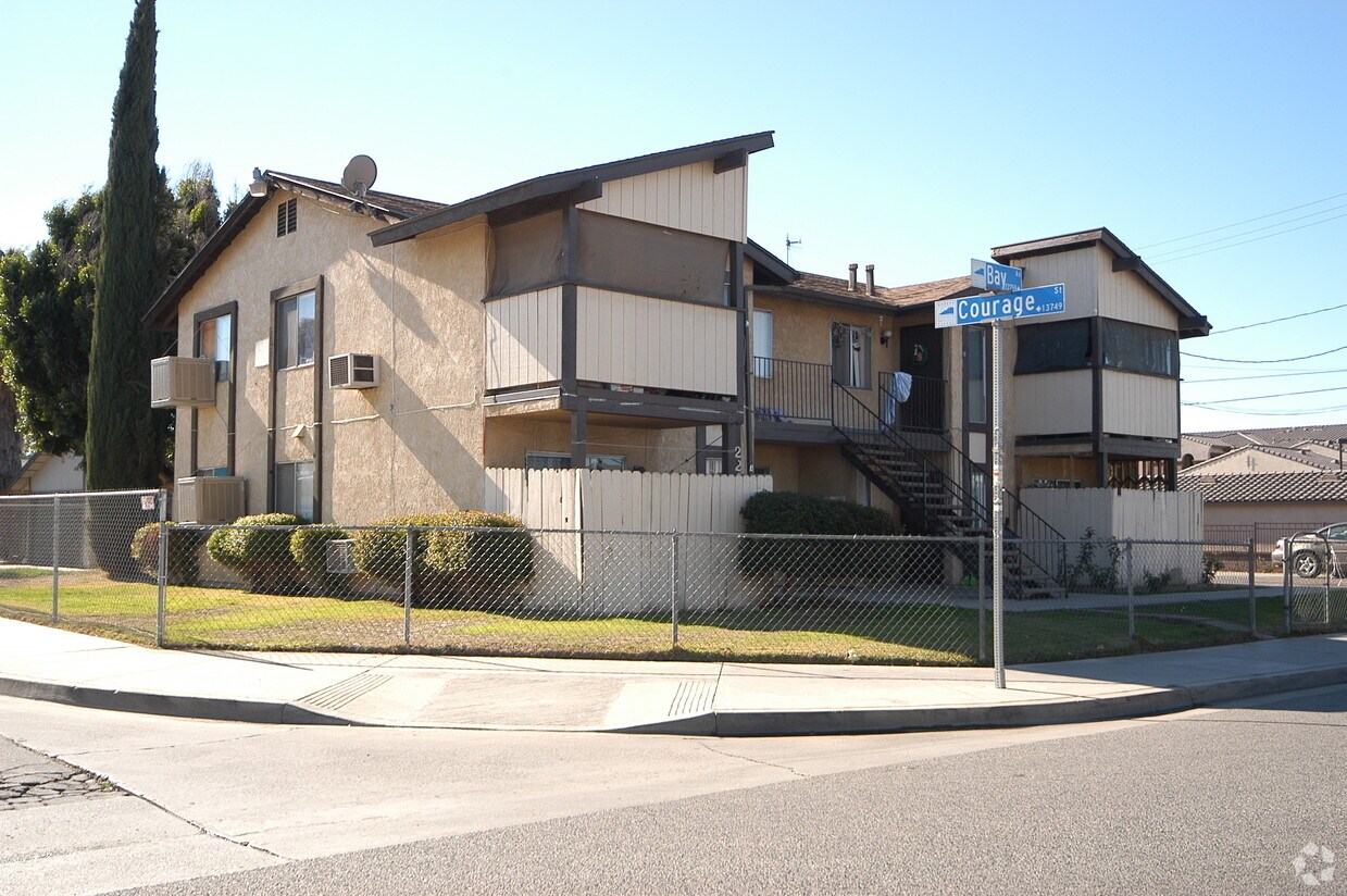 Building Photo - 22751 Bay Ave