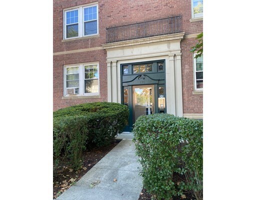 Primary Photo - 175 Kent St