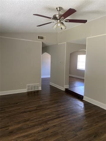 Foto del edificio - 229 Highridge Dr