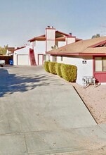 Building Photo - 920 W Perdew Ave