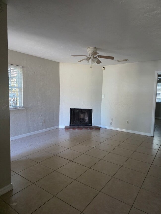 Building Photo - 3729 Sutor Ct