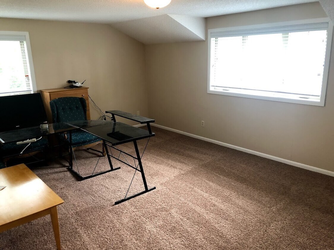 6105 76th Ave S, Horace, ND 58047 House Rental in Horace, ND