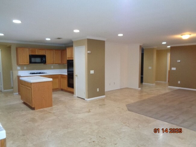 Building Photo - Large West Lancaster 2 Story Built in 2004 with 3638 sq. ft.