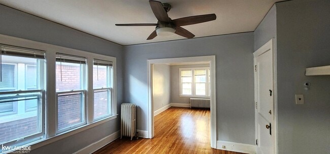 Building Photo - 914 Beaconsfield Ave