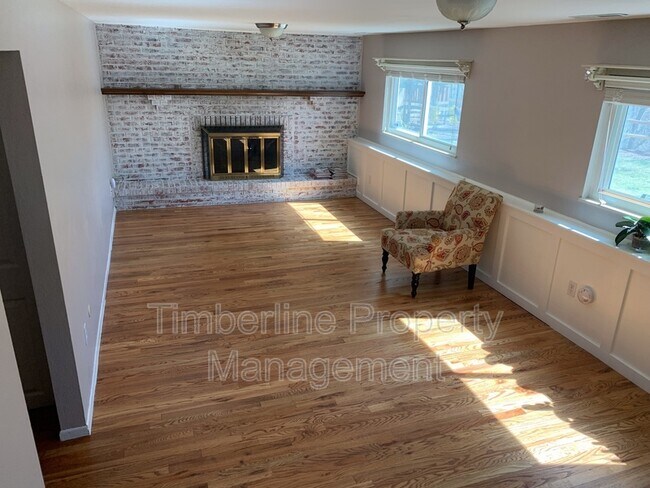 Building Photo - 223 Dolomite Dr