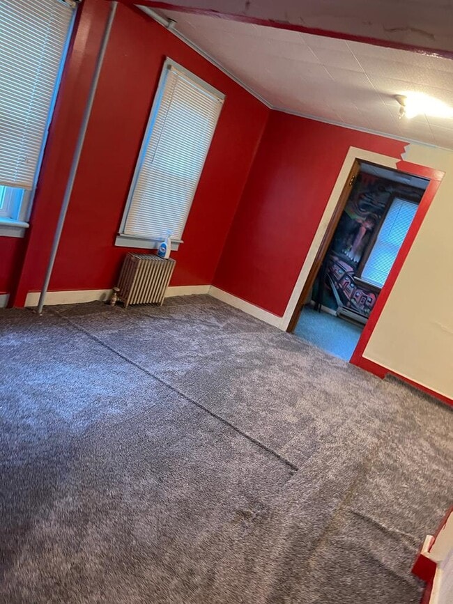 Building Photo - 42 Clarendon St