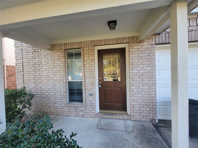 Building Photo - 2414 Gwenfair Dr