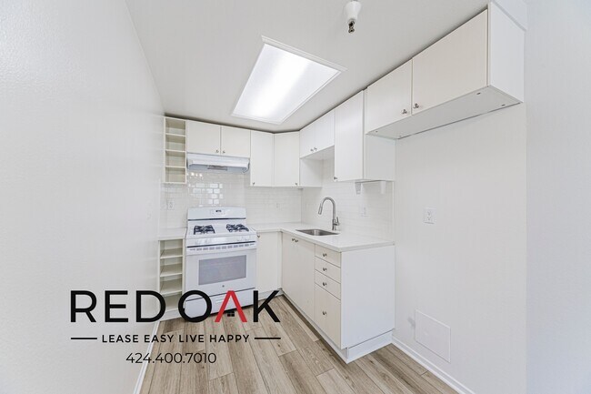 Foto del edificio - 615 N Juanita Ave