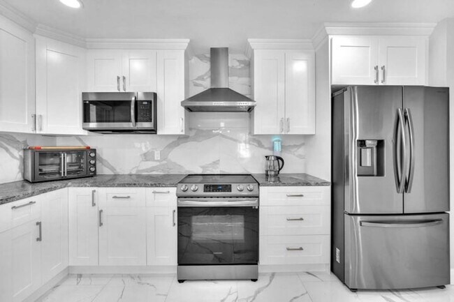 Foto del edificio - 4406 SW 37th Ave