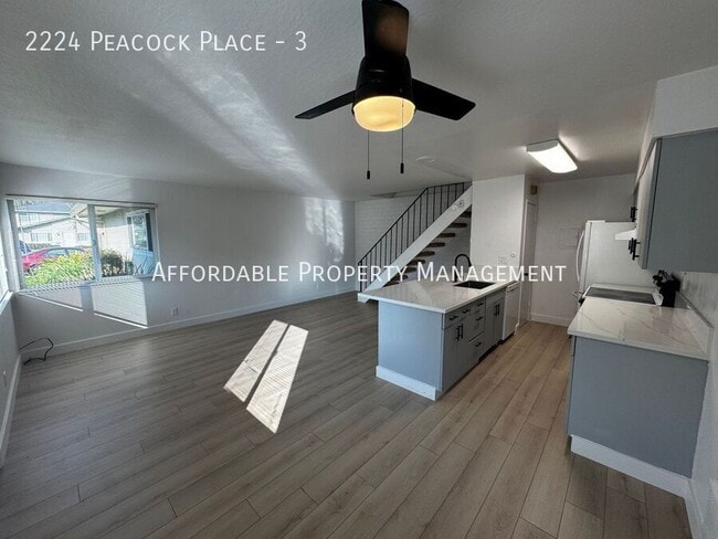 Building Photo - 2224 Peacock Pl