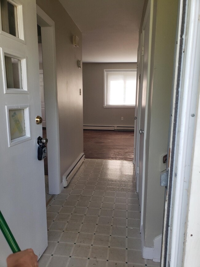 Building Photo - 127 Upper Airbase Ln