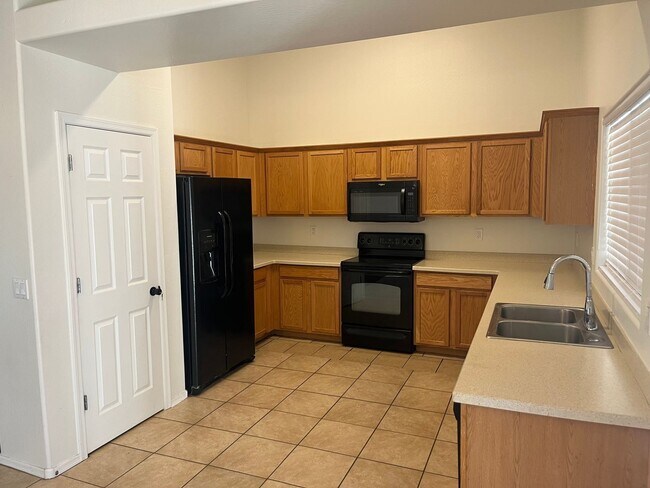 Foto del edificio - 25524 W Williams St