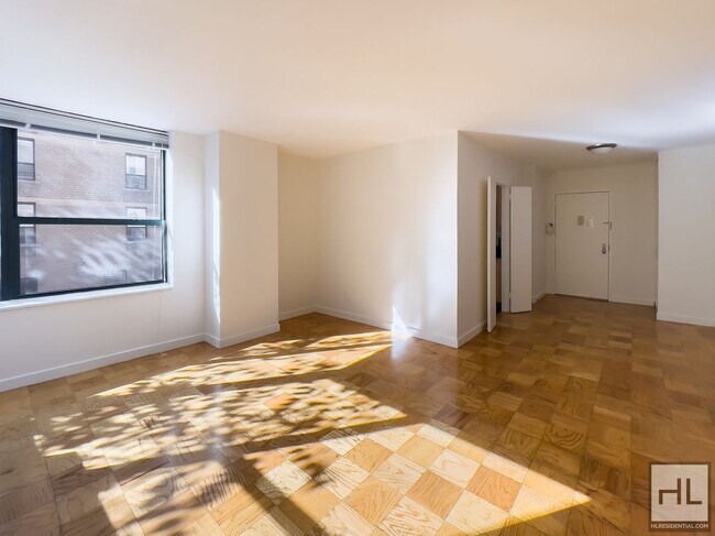 Building Photo - West 87th Street