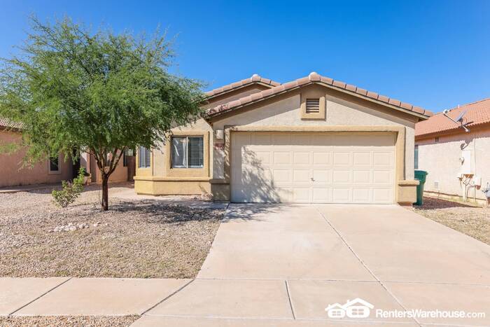 Spacious updated 4 Bed, 2 Bath home in Tucson