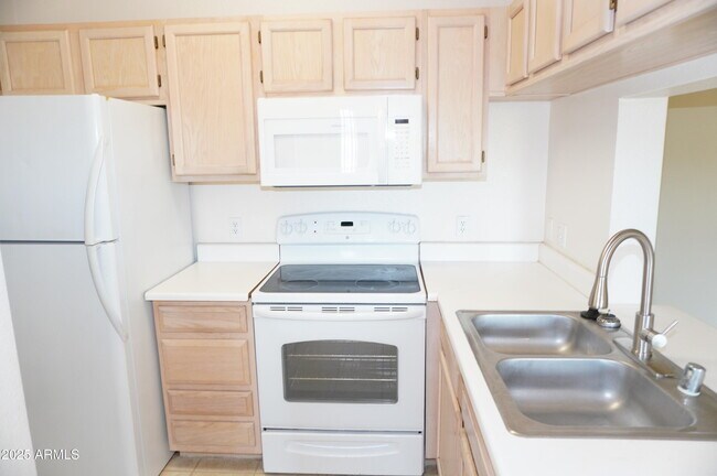 Foto del edificio - 16013 S Desert Foothills Pkwy